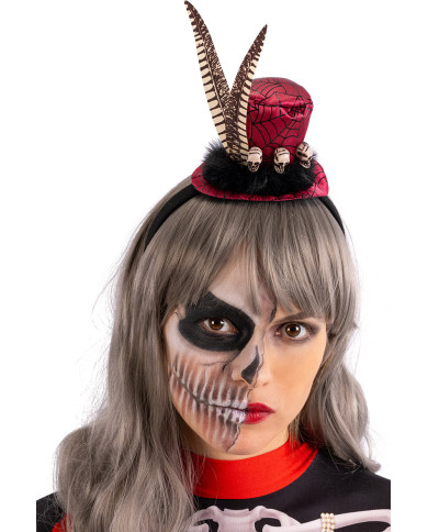 Minisombrero fucsia con calaveras y plumas de 8 cm de alto aprox. con diadema con solapa de cartón Minisombrero fucsia con calaveras y plumas de 8 cm de alto aprox. con diadema con solapa de cartón
