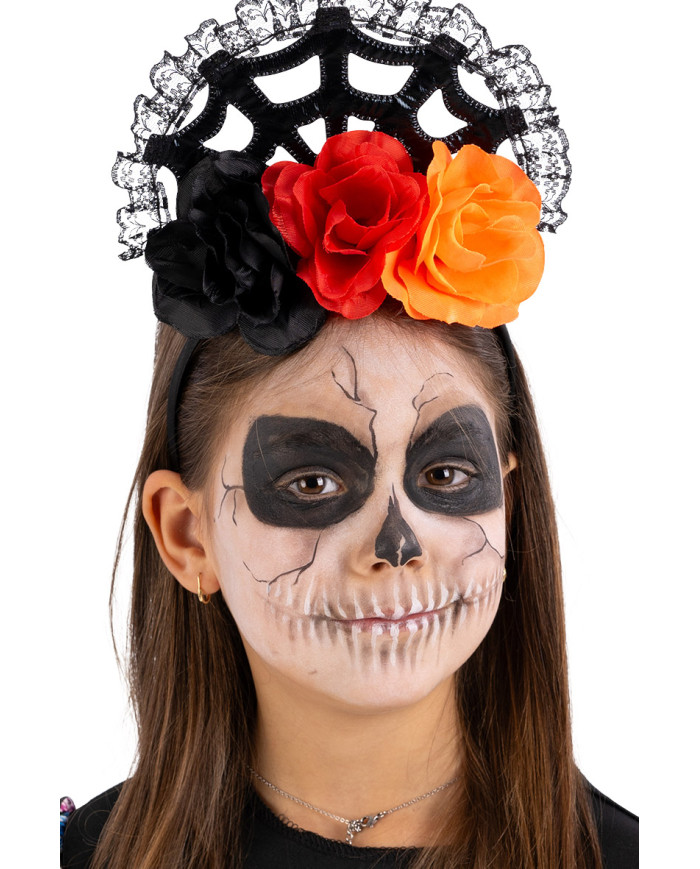 Serre-tête avec toile d’araignée, fleurs et dentelle, avec étiquette cartonnée pliée Serre-tête avec toile d’araignée, fleurs et dentelle, avec étiquette cartonnée pliée