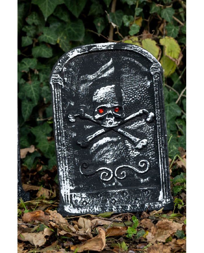 Grabstein mit Totenkopf aus Polystyrol, ca. 36 x 25 cm mit Pappschild/Etikett