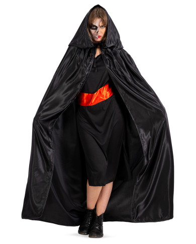 Cape en satin noir avec capuche, long. 130 cm env., dans un sachet avec crochet Cape en satin noir avec capuche, long. 130 cm env., dans un sachet avec crochet