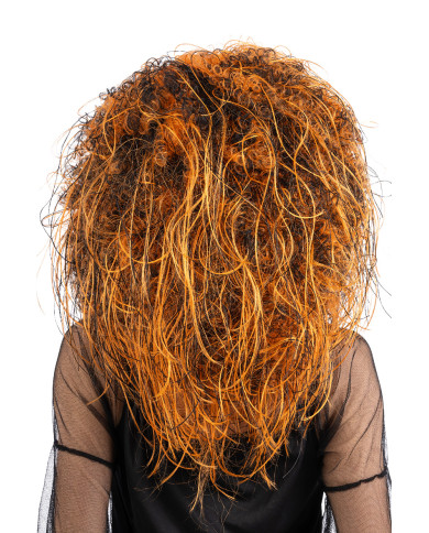 Peluca rizos negro y naranja en estuche