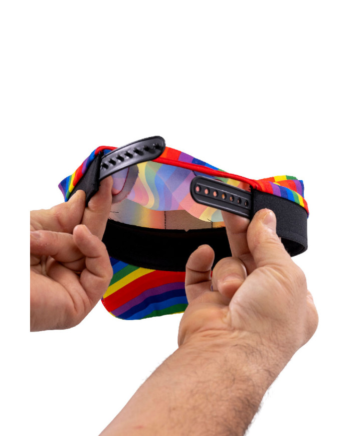 Kapitänsmütze regenbogenfarben aus Stoff mit Pappschild/Etikett