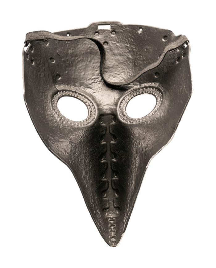 Masque corbeau en plastique dur avec étiquette cartonnée pliée