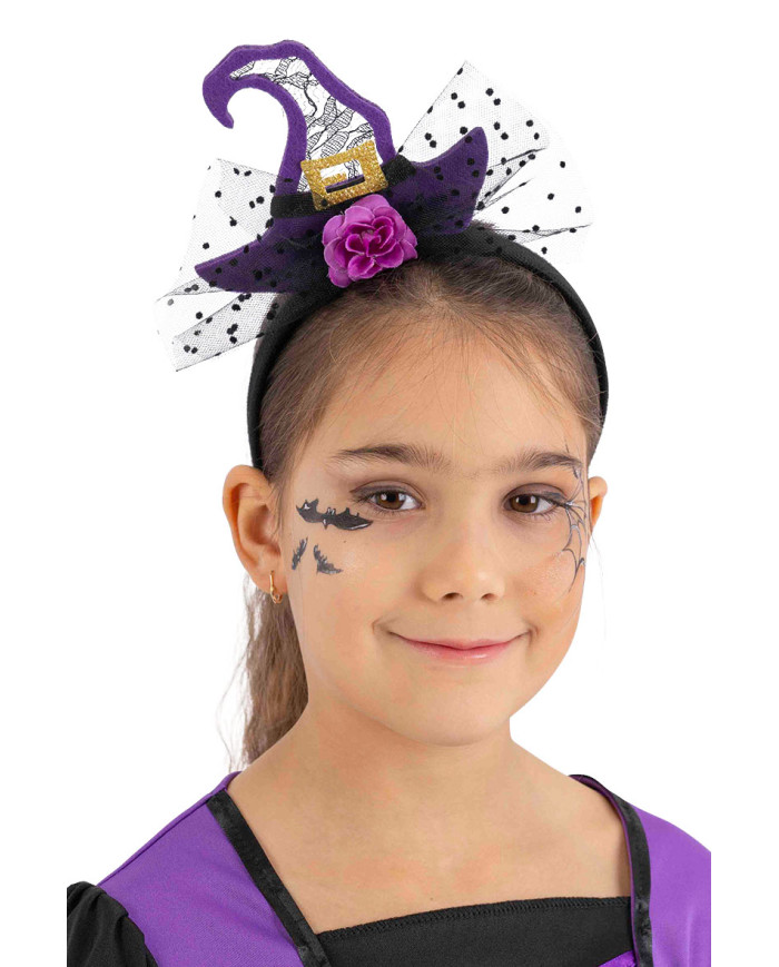 Serre-tête avec chapeau sorcière violet et tulle avec étiquette cartonnée pliée Serre-tête avec chapeau sorcière violet et tulle avec étiquette cartonnée pliée