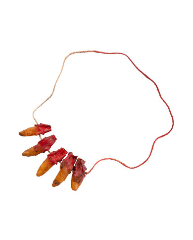 Collier avec doigts coupés en latex avec étiquette cartonnée pliée