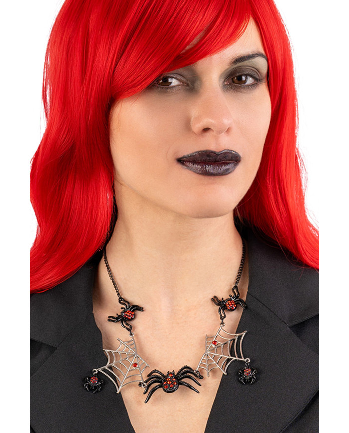 Collier avec toiles d'araignée et araignées en métal sur papier cartonné