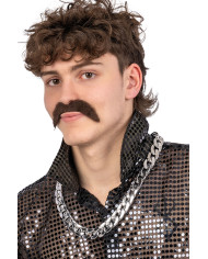 Silver necklace in plastic w/hangtag