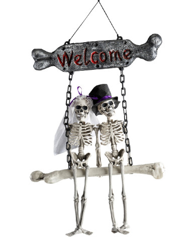 Dekoration Skelette auf Schaukel zum Aufhängen H. ca. 60 cm x L. ca. 40 cm mit Pappschild/Etikett