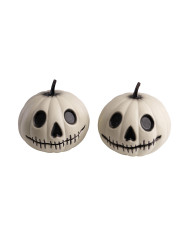 2 calaveras nbxmas de unos 10 cm de altura en bolsa de malla con etiqueta colgante/etiqueta adhesiva