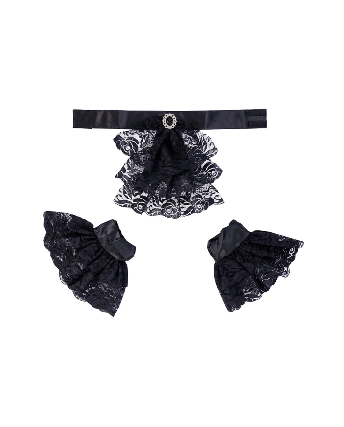 Set w/black gorget and wristbands in bag Set w/black gorget and wristbands in bag