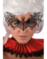 Maschera mezzo viso nera in metallo con ragno in strass rossi.