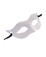 Loup blanc en plastique sur papier cartonné