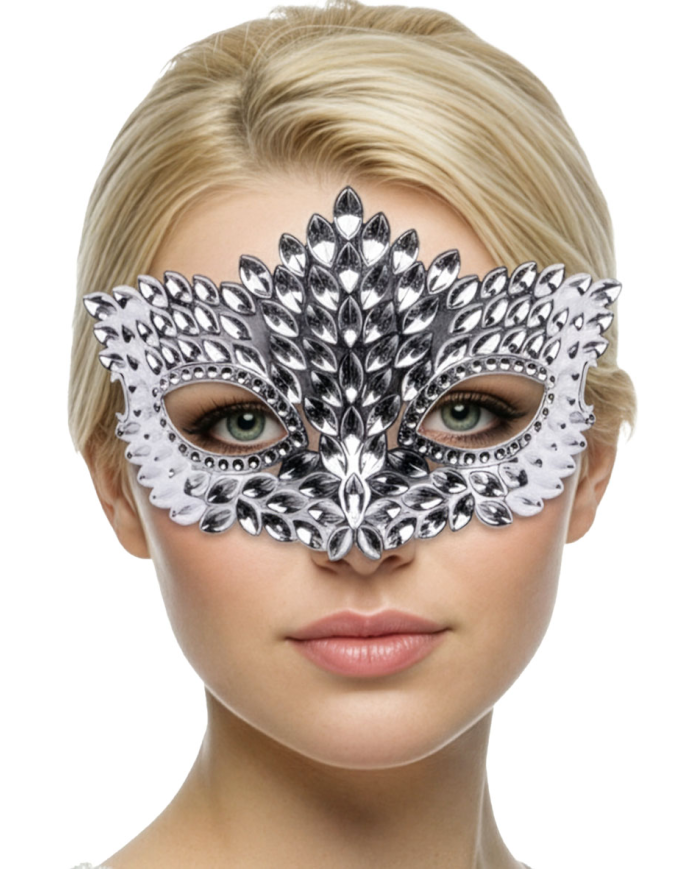 Maschera argento intagliata in plastica su cartoncino