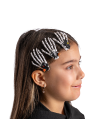 Broche avec main squelette 3 modèles assortis dans un sachet avec carte d’en-tête