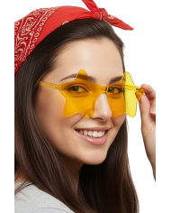 Lunettes étoile jaune sur papier cartonné