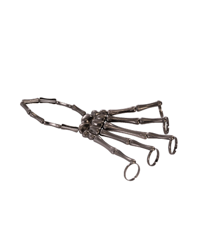 Pulsera mano de esqueleto con anillos de metal sobre cartoncillo
