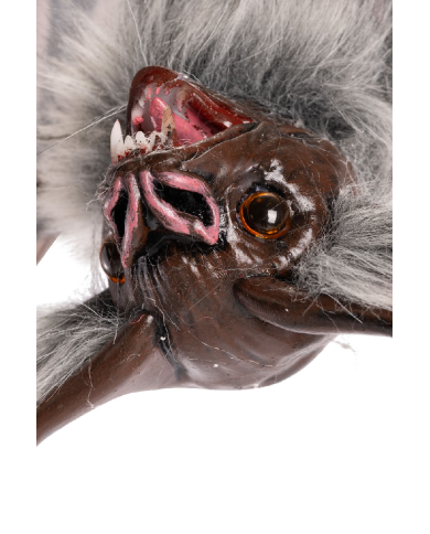 Fledermaus umgedreht zum Aufhängen H. ca. 37 cm mit Pappschild/Etikett