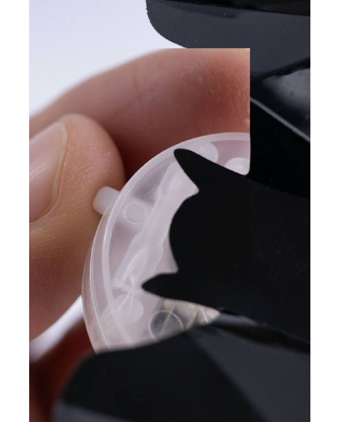 6 pipistrelli l.cm.12 ca. in plastica con luci da decorazione in busta con cavallotto