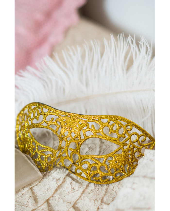 Carved chinless mask with gold glitter, ideal for New Year's