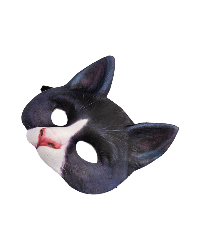 Katzenmaske aus Stoff auf Pappkarton