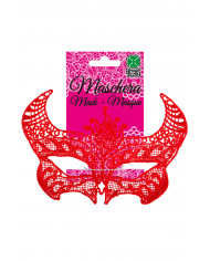 Chinless mask in red macrame' fabric, which will transform you