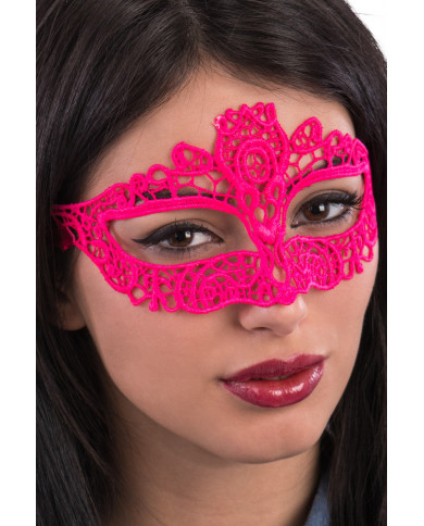 Chinless mask in macram?ö fabric to frame your look with a fluo