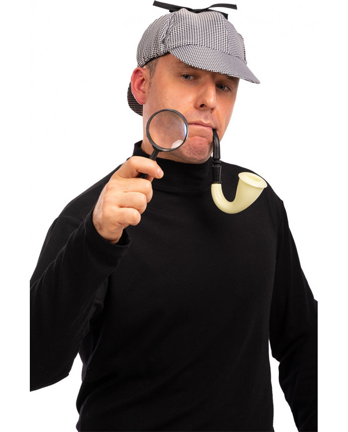 Detective set consisting of hat, lens and pipe to become