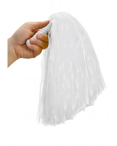 Pompon realizzati in filamenti di colore bianco con comoda Pompon realizzati in filamenti di colore bianco con comoda