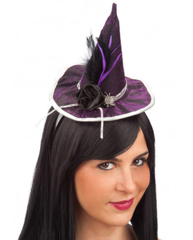 Mini cappello strega in tessuto viola c/decoraz.in metallo e piume Mini cappello strega in tessuto viola c/decoraz.in metallo e piume