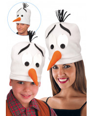 Snowman pile hat with carrot nose, useful accessory to perfect