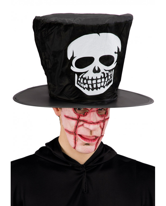 Sombrero negro de tela plastificada con calavera de unos 25 cm de Sombrero negro de tela plastificada con calavera de unos 25 cm de