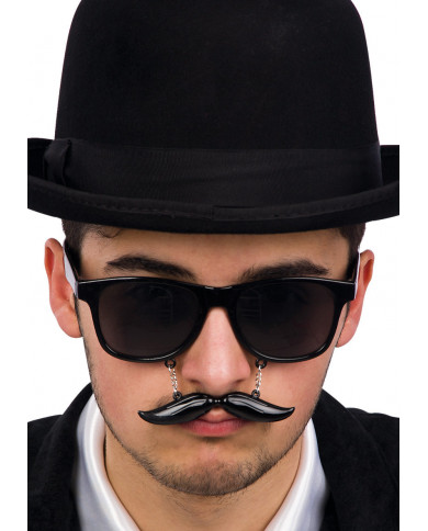 Lunettes noires avec moustache sur papier cartonné