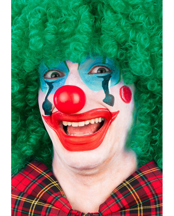 Naso da clown in plastica rigida di colore rosso che misura