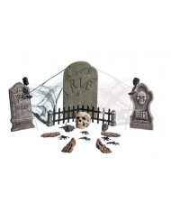 Cemetery set consisting of 24 pieces for a disturbing scenery
