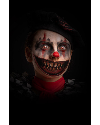 Mouth tattoo with sharp teeth, horror make up of great effect Mouth tattoo with sharp teeth, horror make up of great effect