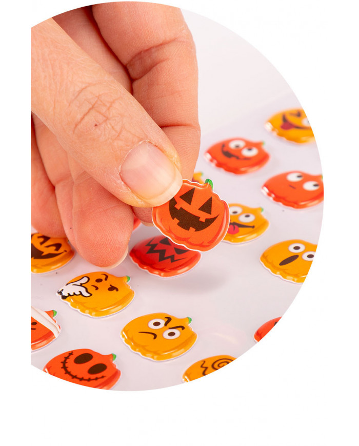 28 3D plastic stickers in the shape of a pumpkin with various