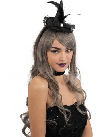 chapeau sorcière noir avec dentelle, plumes, voile, serre-tête avec carte d’en-tête chapeau sorcière noir avec dentelle, plumes, voile, serre-tête avec carte d’en-tête
