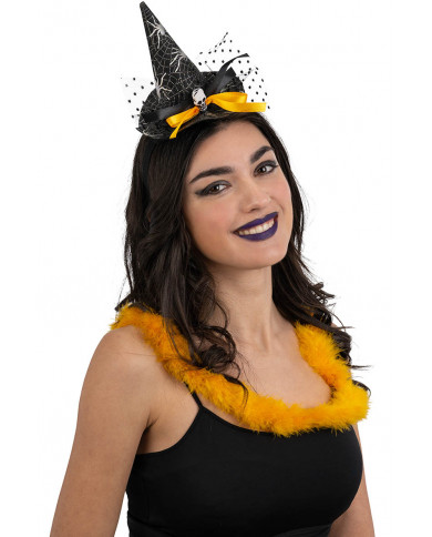 chapeau sorcière noir avec tête de mort, plumes, voile, serre-tête avec carte d’en-tête chapeau sorcière noir avec tête de mort, plumes, voile, serre-tête avec carte d’en-tête