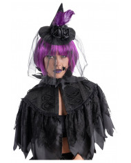 Cappellino in raso nero con rosa,piume e veletta con cerchietto con cav. Cappellino in raso nero con rosa,piume e veletta con cerchietto con cav.