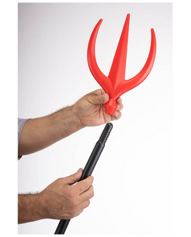 trident démontable, longueur 120 cm environ dans une pochette avec carte d’en-tête