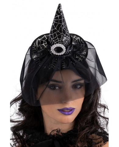 Cappellino in raso nero con fibbia e veletta con cerchietto con cav.