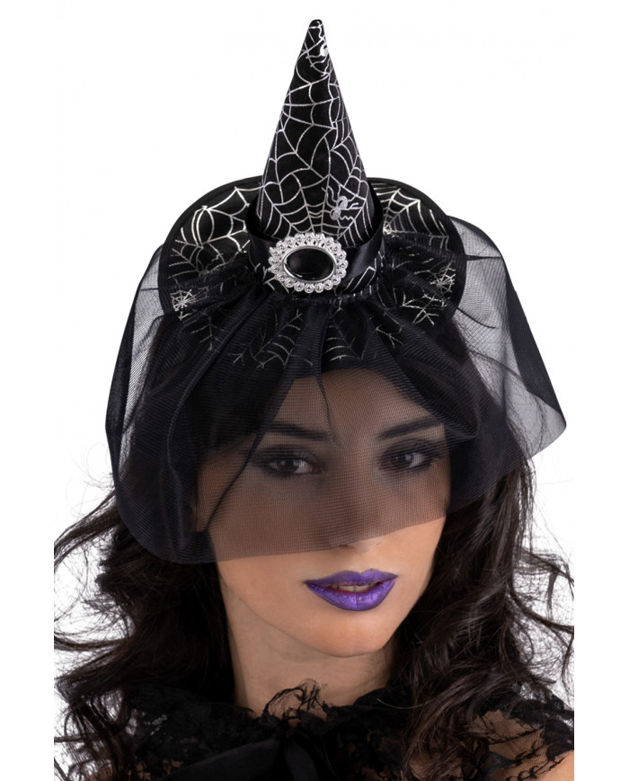 chapeau en satin noir avec boucle, voilette et serre-tête avec carte d’en-tête