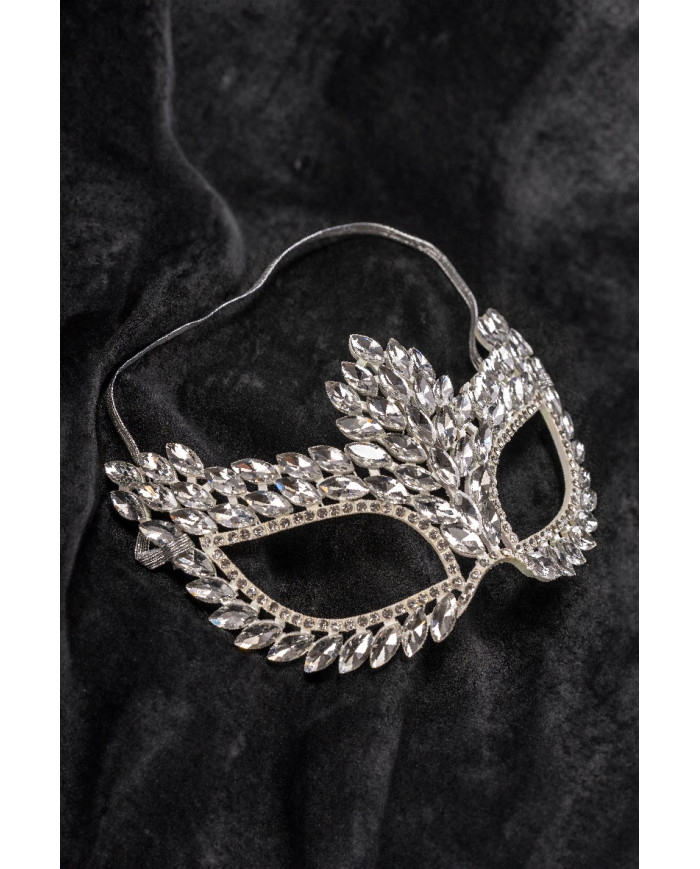 Maschera preziosa con gemme su cartoncino