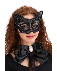 Lace cat mask with strass on card